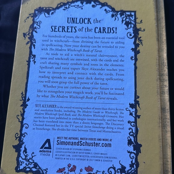 The Modern Witchcraft Book of Tarot - Picture 4 of 4